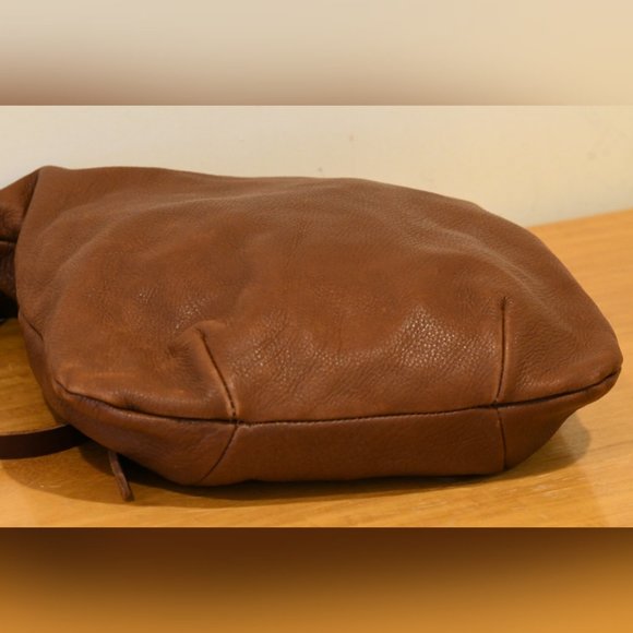 NEVA OPET Kara Zip Hobo Crossbody Leather Bag USA - Picture 6 of 8